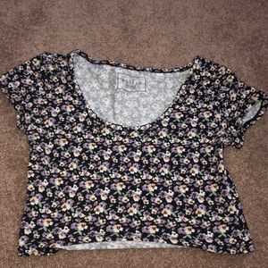 Cropped floral T-shirt